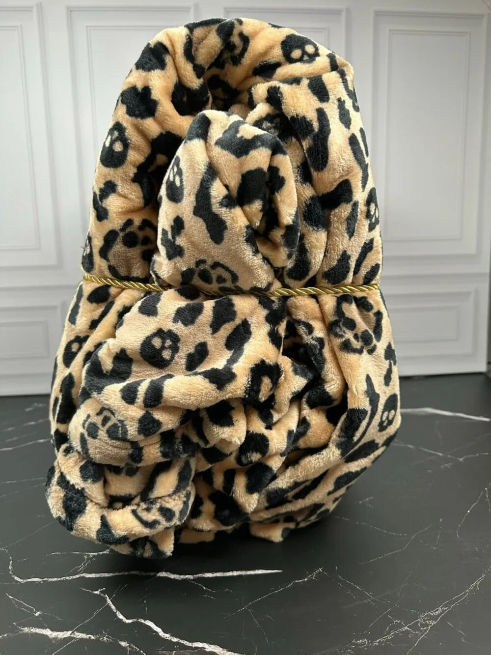 Rachel Roy Halloween Plush Blanket Full Queen Leopard Skull Print Tan Black